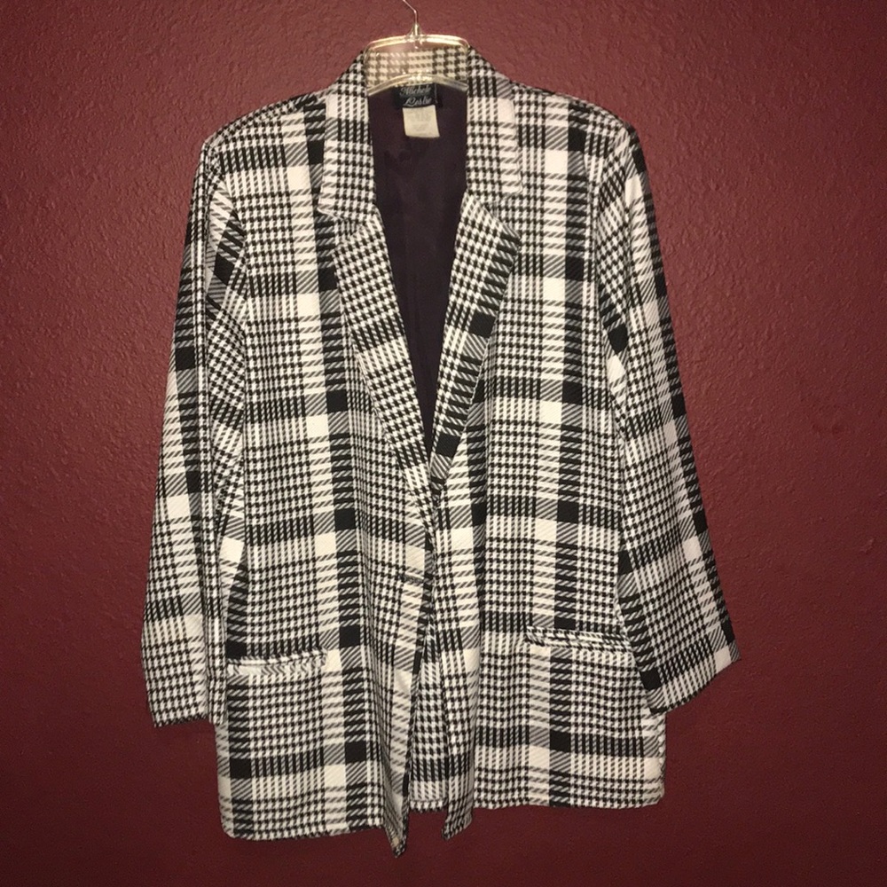 BOGO Free!! Plaid blazer